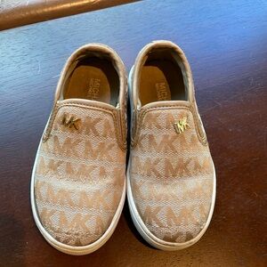 Michael Kors Girls Sneakers with gold logo metal 7